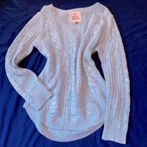 Light Blue Medium Pullover